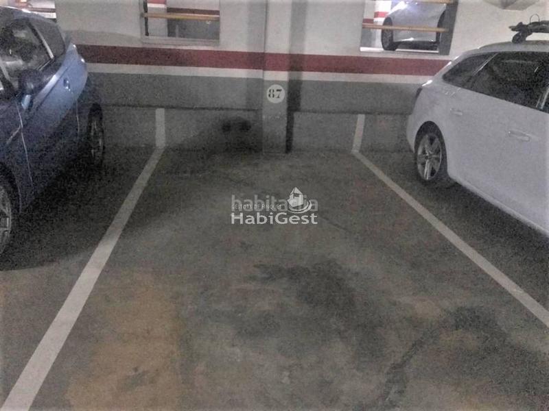 Foto 8db4e874-6c45-4a69-83af-a010dab81c3a. Location parking voiture dans Eixample Nord Girona