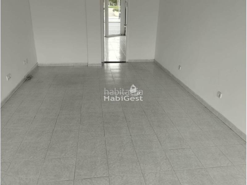 Foto 5c9e4e30-9821-4c7c-b996-228e86bb0a0c. Lloguer local comercial a Eixample Sud-Migdia Girona