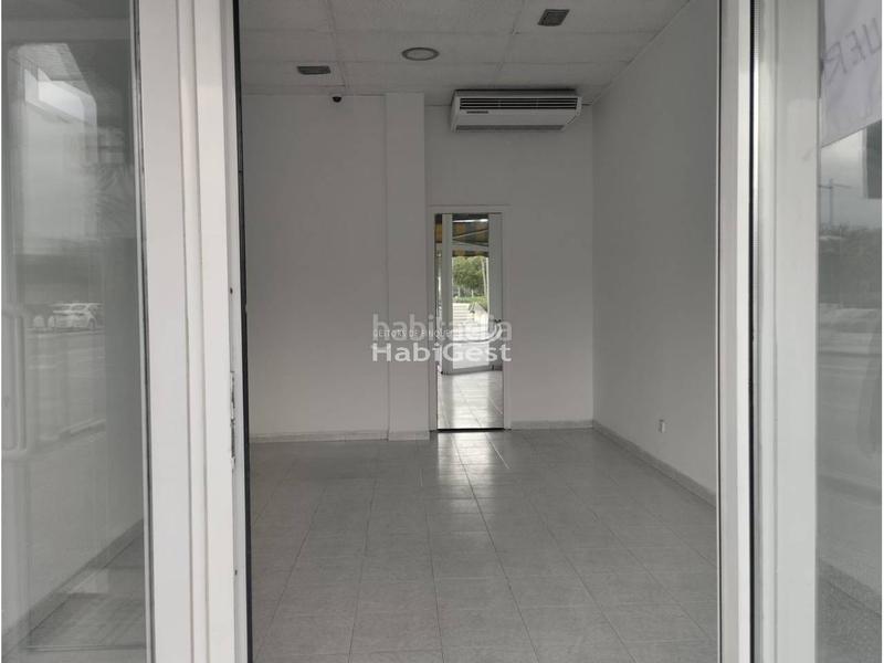 Foto 12bee526-49e4-4088-a3af-a78e04ca925f. Rent business premise in Eixample Sud-Migdia Girona