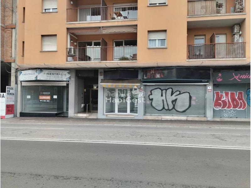 Foto f598c82d-2d18-44be-8bce-a15e5b86da97. Rent business premise in Eixample Sud-Migdia Girona