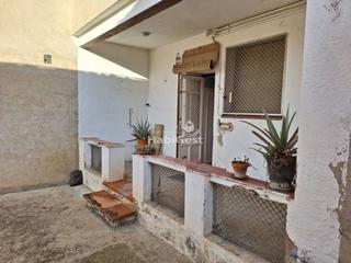 Casa  Primitiu artigues. Casa a reformar en venta