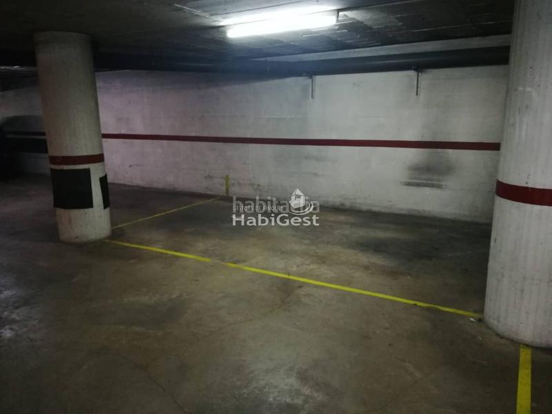 Foto 6c604bc2-aec0-4d15-a24b-d8d308965d41. Location parking voiture dans Eixample Nord Girona