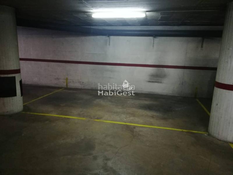 Foto c992fba6-6c42-49c3-a5bd-ae5d541fda5f. Location parking voiture dans Eixample Nord Girona