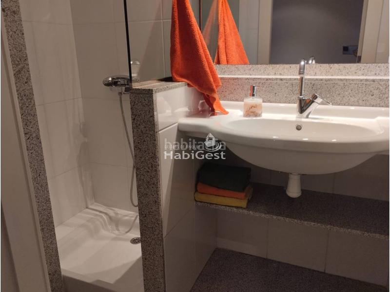 Foto c46e4b7c-4807-4a39-b7ad-d1e56459f779. Alquiler oficina  en alquiler en eixamplecentre17002 en Girona