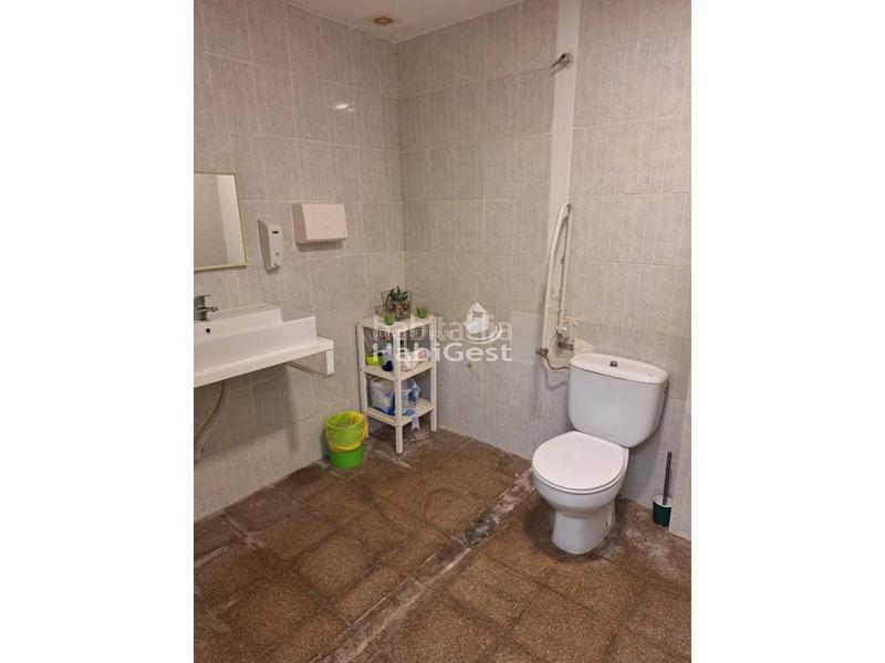 Foto b87ae4bc-6f71-4cbd-80c4-c9e1112c807d. Location local commercial dans Eixample Sud-Migdia Girona