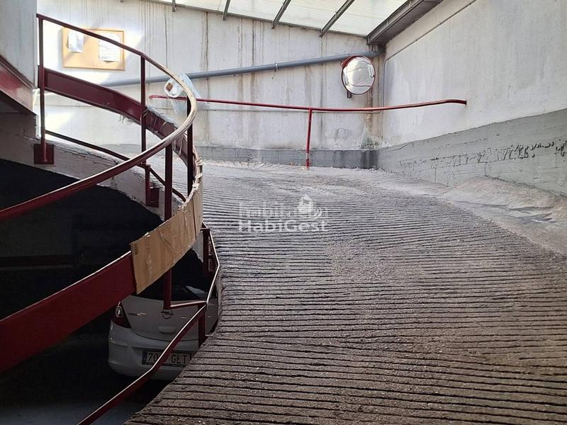 Foto 609e9edd-400c-479b-8b8a-a0f81617f607. Alquiler parking coche alquiler parking en vistalegre en Girona