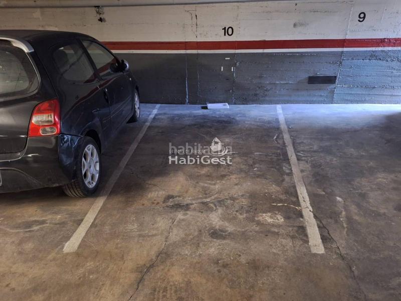 Foto f926b16a-dad9-4b98-b863-d0d087a30732. Alquiler parking coche alquiler parking en vistalegre en Girona