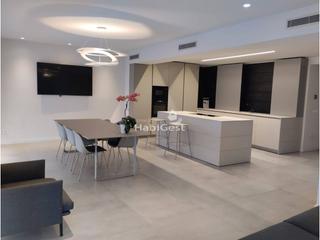 Miete Etagenwohnung  Juli garreta. Piso en alquiler en eixamplecentre17002