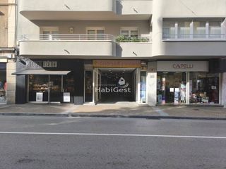 Lloguer Local Comercial  Calle migdia. Local en venta en eixamplecentre17002