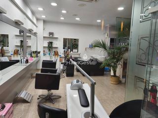 Lloguer Local Comercial  Calle migdia. Local en venta en eixamplecentre17002