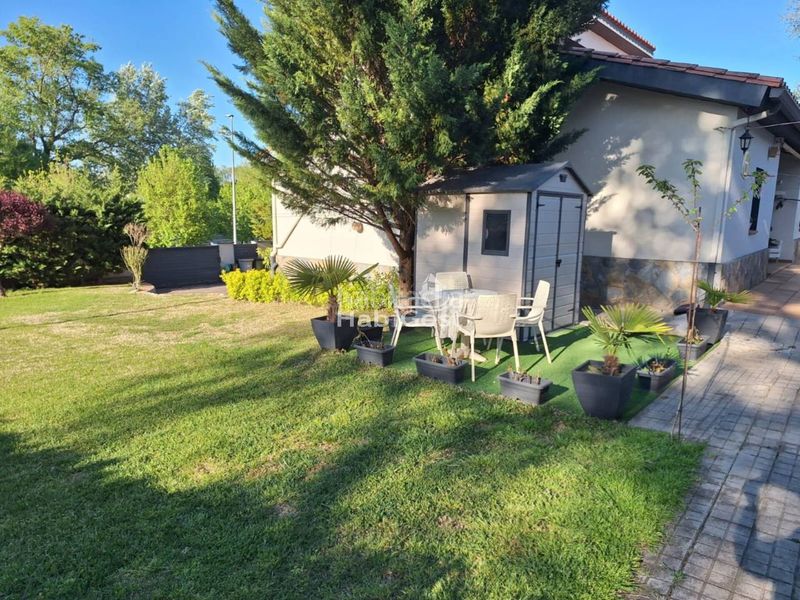 Foto 0d96d7e3-89e6-48c8-961d-744d866e6027. Casa amb calefacció aparcament a Vilobí d´Onyar