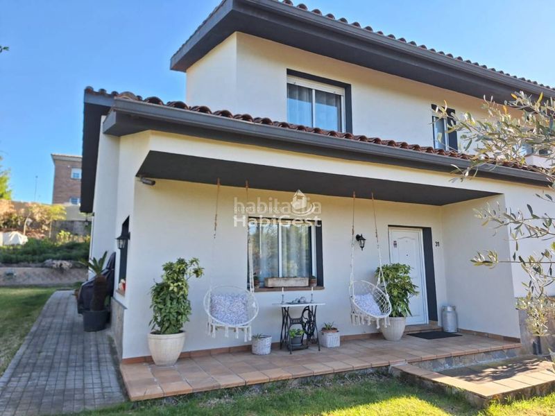 Foto 3f25e46b-4693-431d-b854-8eb143f4df31. Casa amb calefacció aparcament a Vilobí d´Onyar