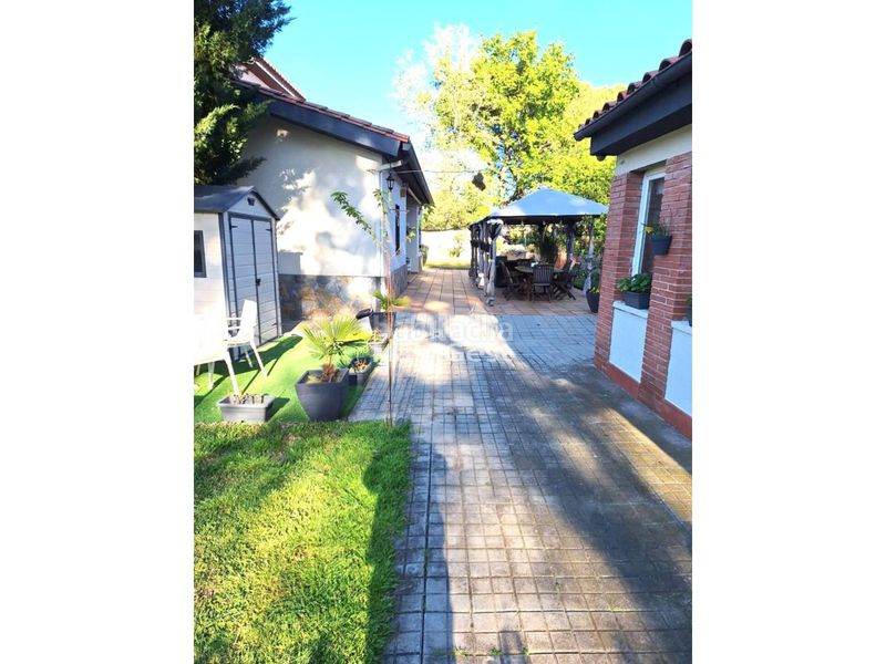 Foto 43c2ad98-bf01-4b11-9faf-18eda22dda39. Casa amb calefacció aparcament a Vilobí d´Onyar