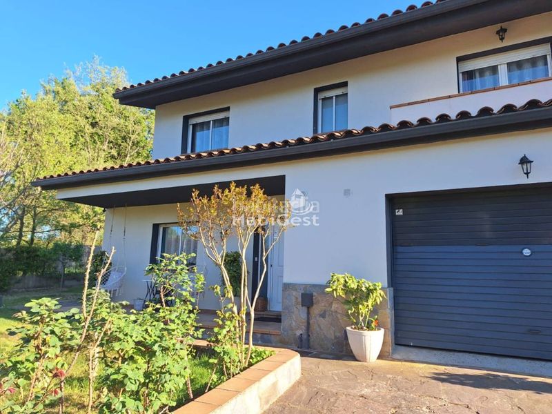 Foto 99c6d5c5-66d8-4d11-93ab-5acf8c94050b. Casa amb calefacció aparcament a Vilobí d´Onyar