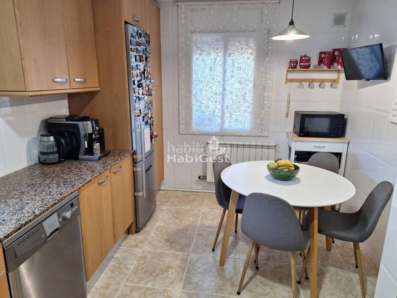 Foto d402b1e3-b406-4d91-a458-13304544692d. Casa amb calefacció aparcament a Vilobí d´Onyar