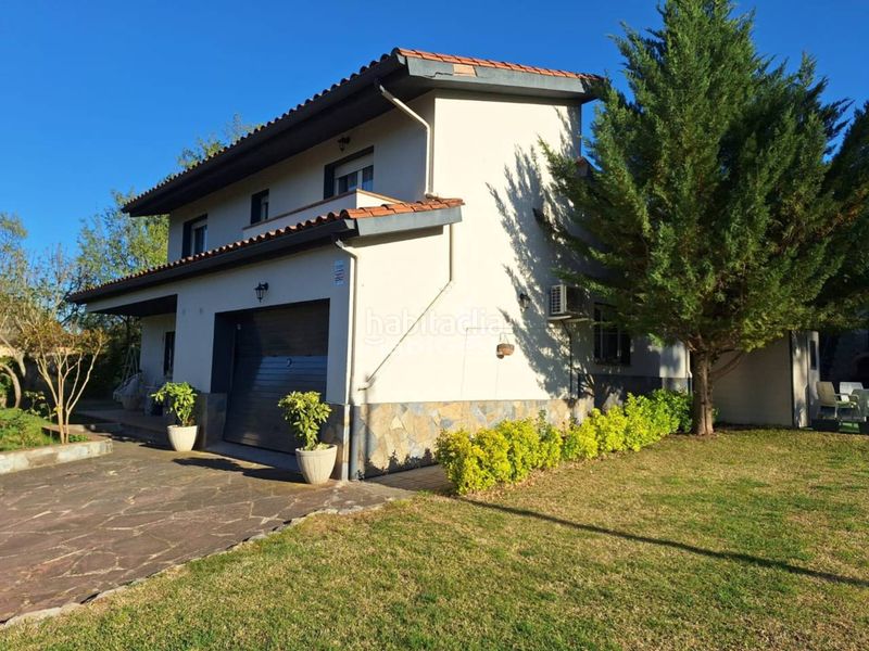 Foto eef4f010-d7e7-46a5-96a3-a2d275c723e0. Casa amb calefacció aparcament a Vilobí d´Onyar