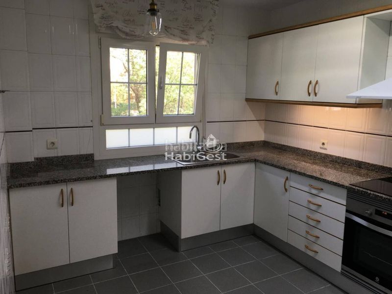 Foto 15d0f9b0-05de-4963-ac7c-09965eefea49. Casa adossada amb calefacció aparcament a Quart