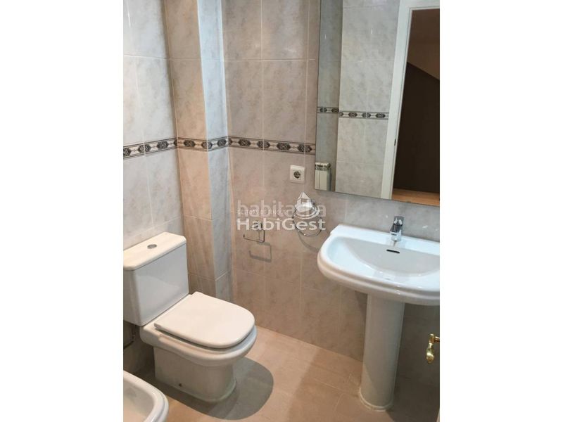 Foto 512083e6-b632-4b62-955d-dca688570fbf. Casa adossada amb calefacció aparcament a Quart