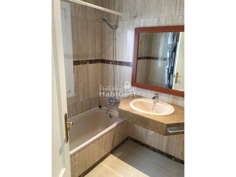 Foto a719aea3-3934-40ff-bda0-f1bacb2b0a36. Casa adossada amb calefacció aparcament a Quart