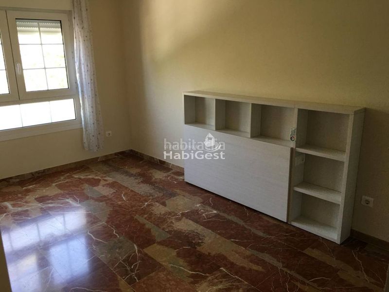 Foto b85a6bf7-a0e9-4a22-b3e7-7d1d34301dc9. Casa adossada amb calefacció aparcament a Quart