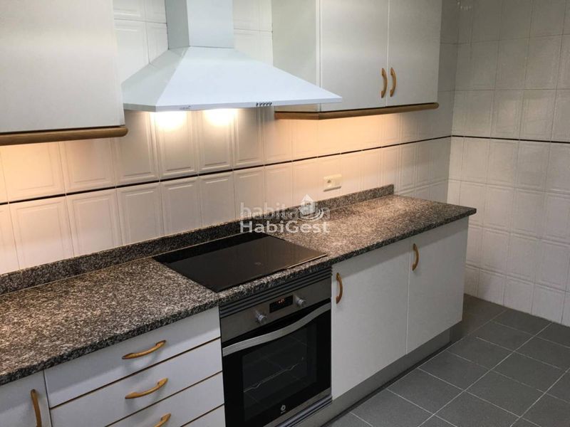 Foto e68ee856-f88f-4537-a258-6f9606c12c09. Casa adossada amb calefacció aparcament a Quart