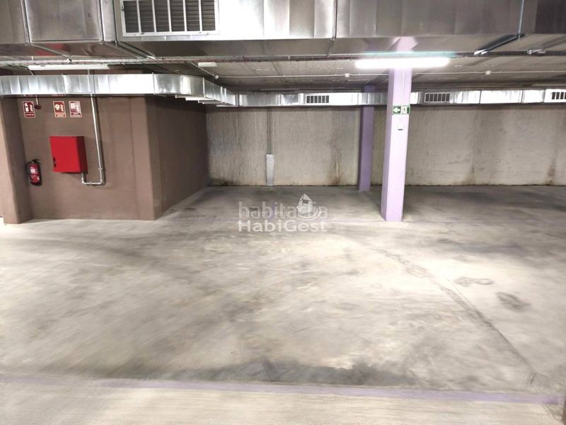 Foto 1433237b-fe99-48b8-9e19-bed149a2e46a. Affitto posto auto in Eixample Sud-Migdia Girona