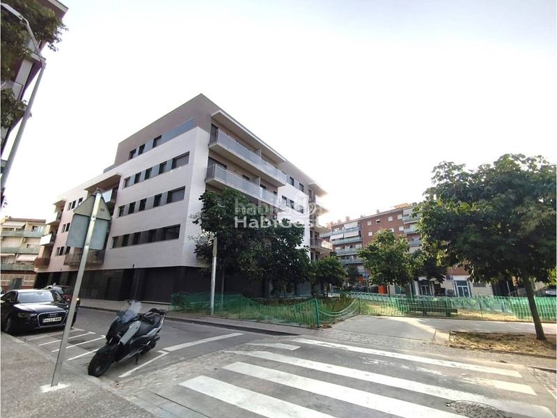 Foto 8641d36f-6751-40ea-89d1-0dfea2d2b928. Affitto posto auto in Eixample Sud-Migdia Girona