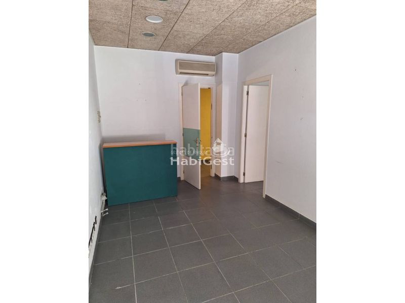 Foto 7c88af8d-f334-459a-bbf3-ce4a8c59eb27. Local comercial a Eixample Sud-Migdia Girona