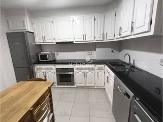 Location Appartement  Calle santa eugenia. Alquiler de piso luminoso en santa eugènia, girona capital