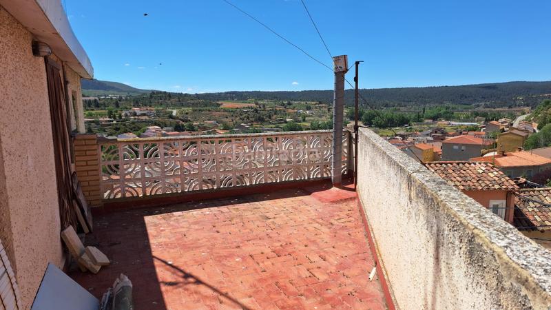 Foto 1ac43c70-5379-4a30-a125-a7f920dd06cb. Casa adosada en Mira