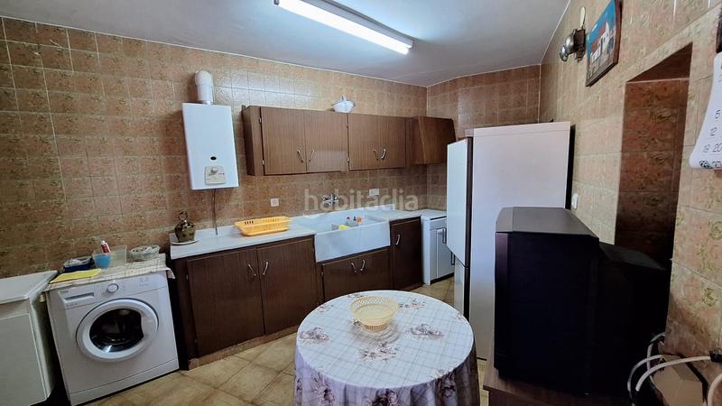 Foto 31b44a6e-f8eb-4947-bd36-07220ece0ebb. Casa adosada en Mira