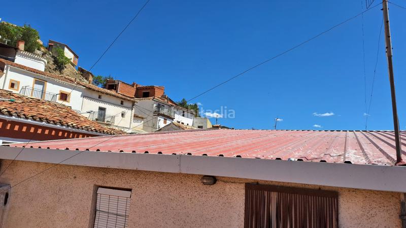 Foto 7c76f78f-1d6b-4ed3-afbe-0c89c934802d. Casa adosada en Mira