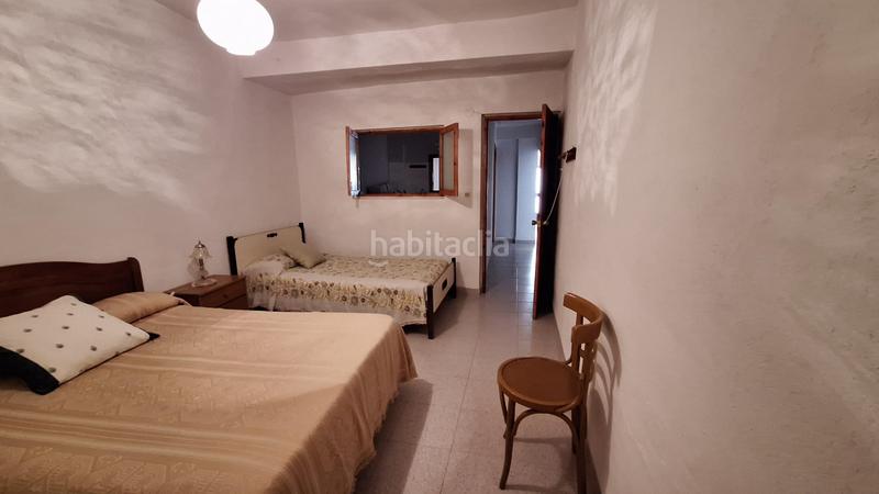 Foto d60d9088-bd23-43f8-b3b3-3186b77e82cf. Casa adosada en Mira