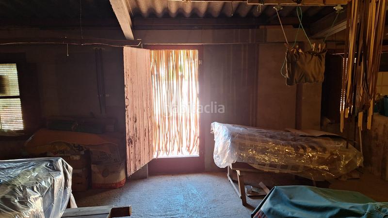 Foto f06f7452-6c64-4a39-90a7-43ffab50c814. Casa adosada en Mira