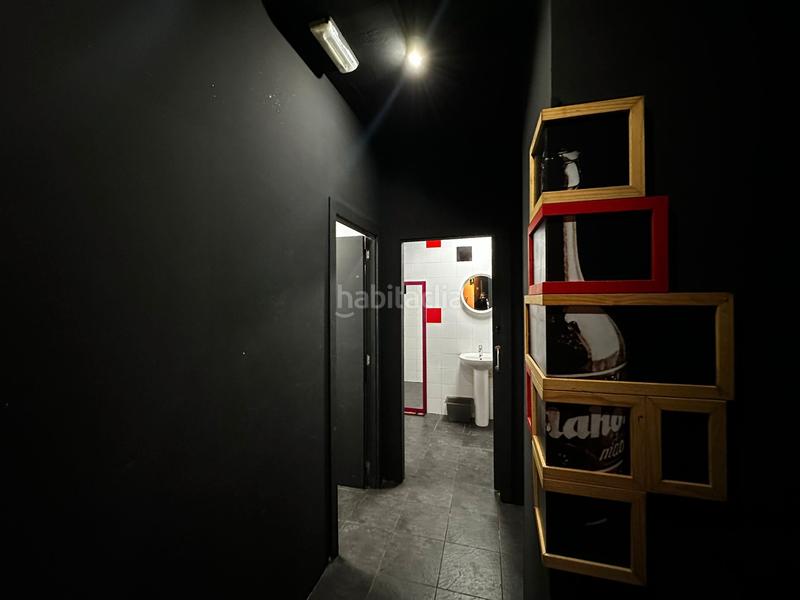 Foto 8b578a08-dd2e-499c-b3f8-f74e1ed30652. Local comercial se vende local en zona Ciutat Jardí en Valencia