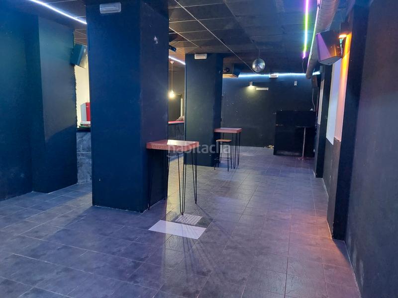 Foto b8eb895b-b29a-4b5f-9970-44daeb98a459. Local comercial se vende local en zona Ciutat Jardí en Valencia