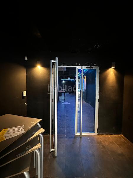 Foto d68ca494-5a7f-42aa-80d1-7cdae8c54199. Local comercial se vende local en zona Ciutat Jardí en Valencia