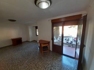 Flat in Plaça Emilio Castelar