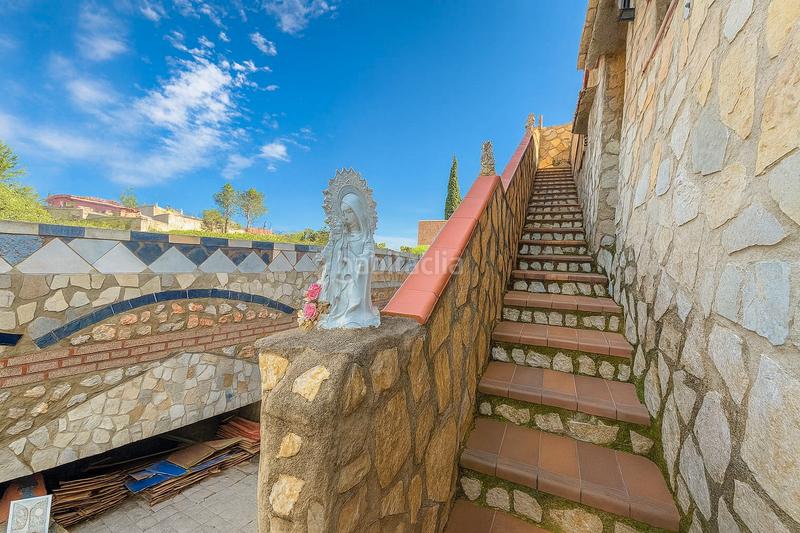 Foto 8fe696a7-4c20-4691-99aa-5ad00d4fbe26. Xalet amb aparcament piscina a Montroy