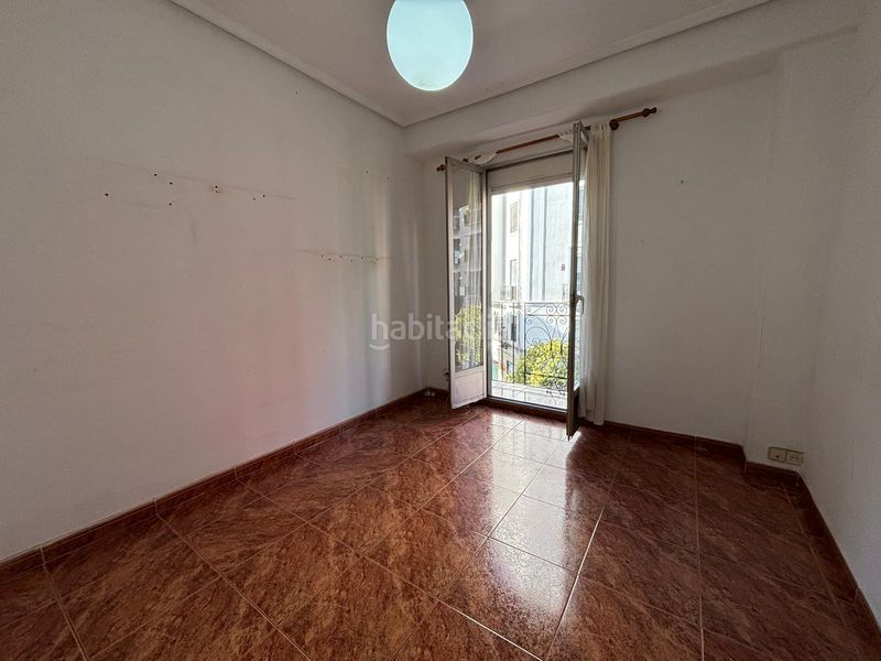 Foto a43897e5-b4a7-488c-93c5-2e2742e94606. Rent flat in Russafa Valencia