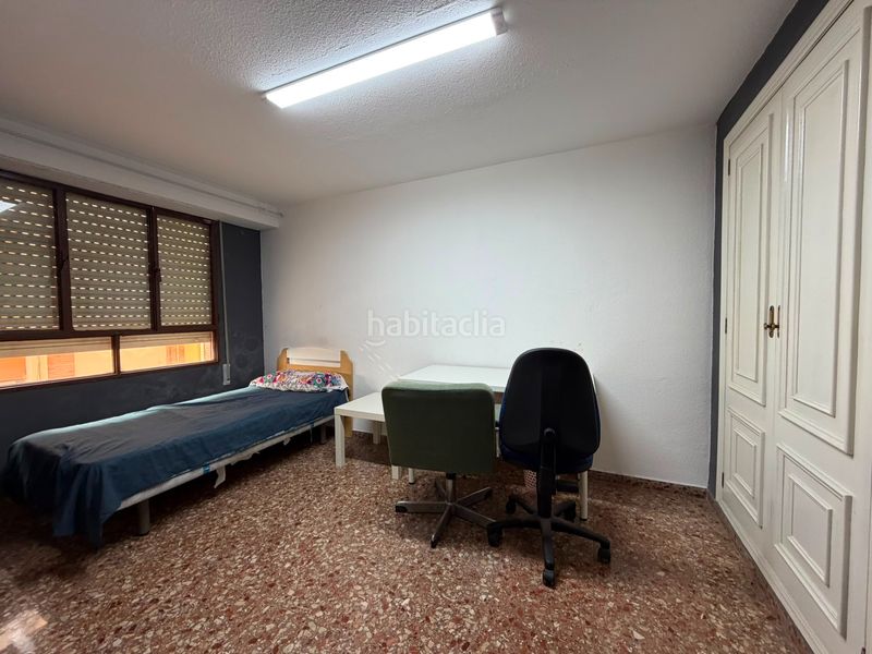 Foto 2bd68fa3-6672-4eee-aede-ad7c95d9cc23. Pis a Zona Campus Universitario Burjassot