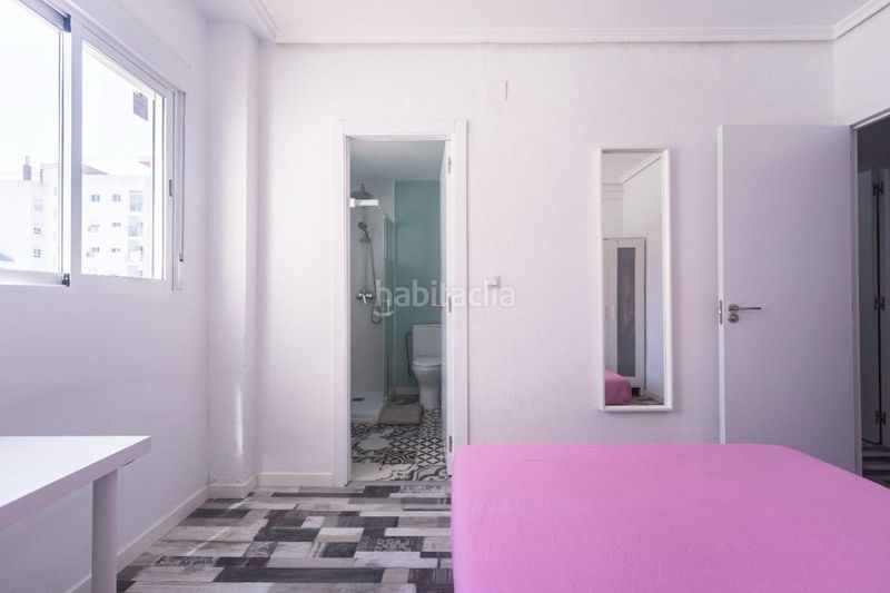 Foto 89ce71eb-8679-4470-8bec-d40749d3d448. Rent flat in Albors Valencia
