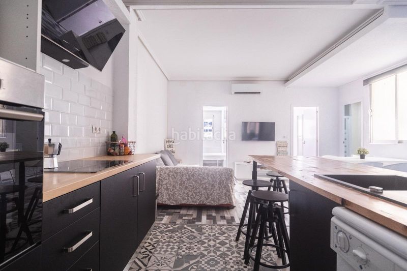 Foto b50fba78-46a9-4dd8-8376-02ad42462d4b. Rent flat in Albors Valencia