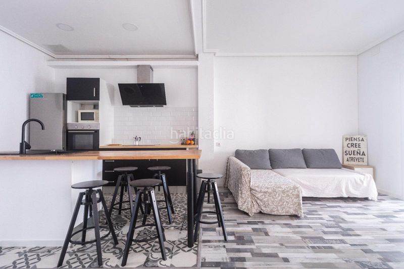 Foto b5158002-1fe7-42f0-a06c-18880d702b5f. Rent flat in Albors Valencia