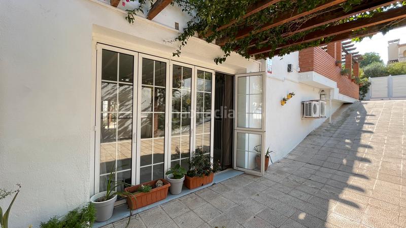 Foto 2f120f4b-a3e0-4de0-9b7c-161b7513e0fd. Semi detached house with fireplace heating parking pool in Coma-ruga
