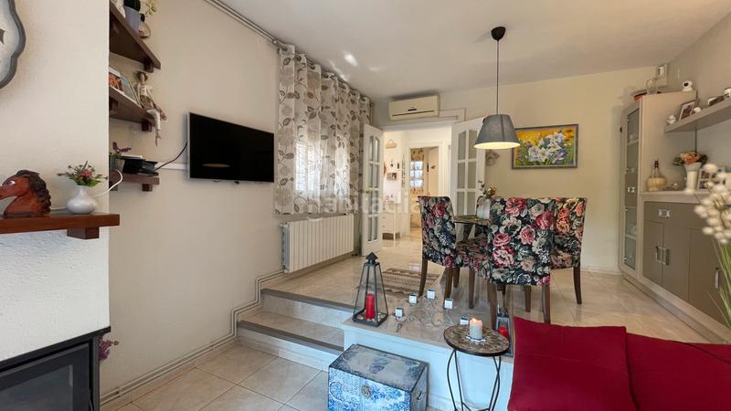 Foto 32e3b86b-7962-427c-8546-3202d78e314c. Semi detached house with fireplace heating parking pool in Coma-ruga