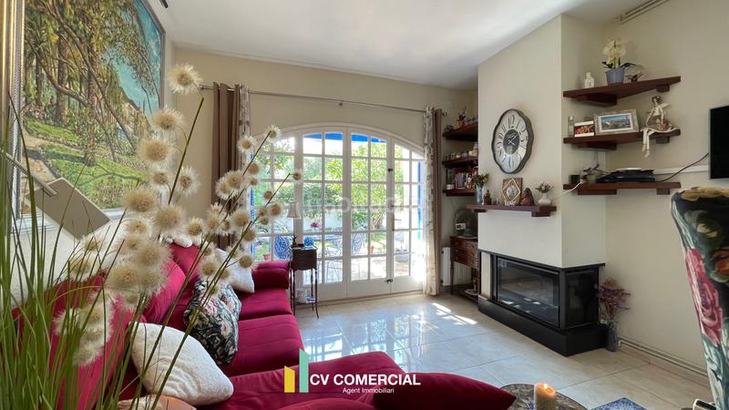 Foto 4703f131-4dd5-46ec-8186-018139c4dd0e. Semi detached house with fireplace heating parking pool in Coma-ruga