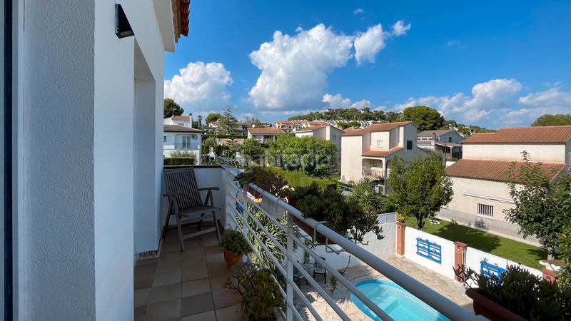 Foto b12675de-be56-4c3e-b462-c2218b7ebaf0. Semi detached house with fireplace heating parking pool in Coma-ruga