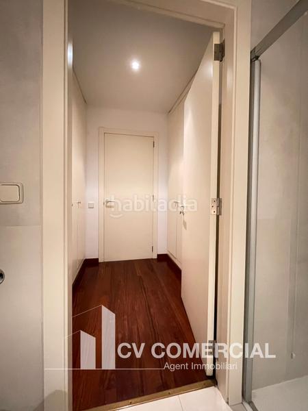 Foto b699d40f-5022-4a4d-a3e1-e367e0dd6edd. Pis amb calefacció aparcament a Dreta de l´Eixample Barcelona