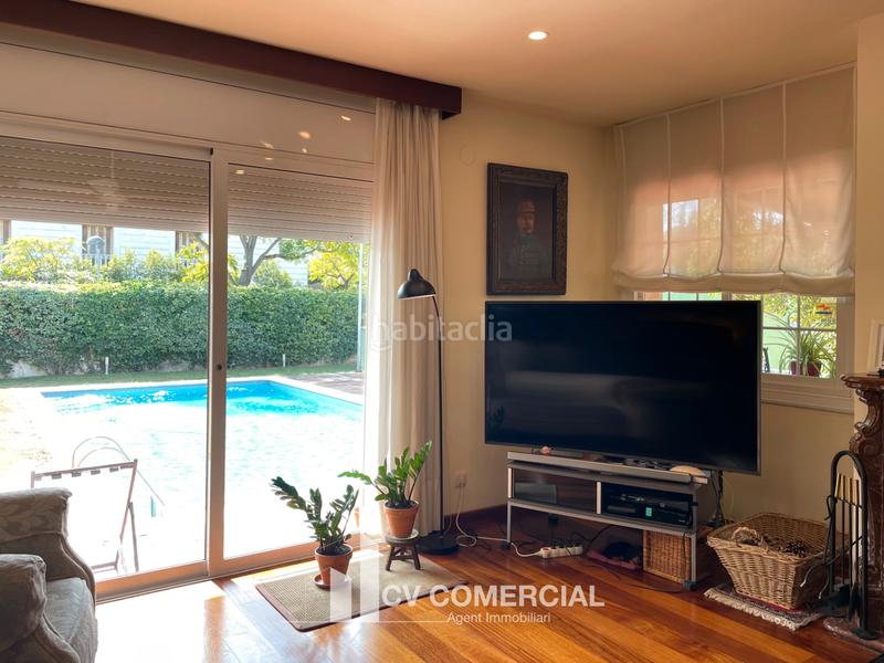 Foto d020722a-8afb-4160-8959-29bfbcf54ca4. Chalet mit kamin heizung parking pool in Mira-sol Sant Cugat del Vallès